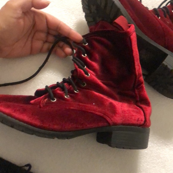 Burgundy velvet shoes -6/7 - Picture 5 of 11